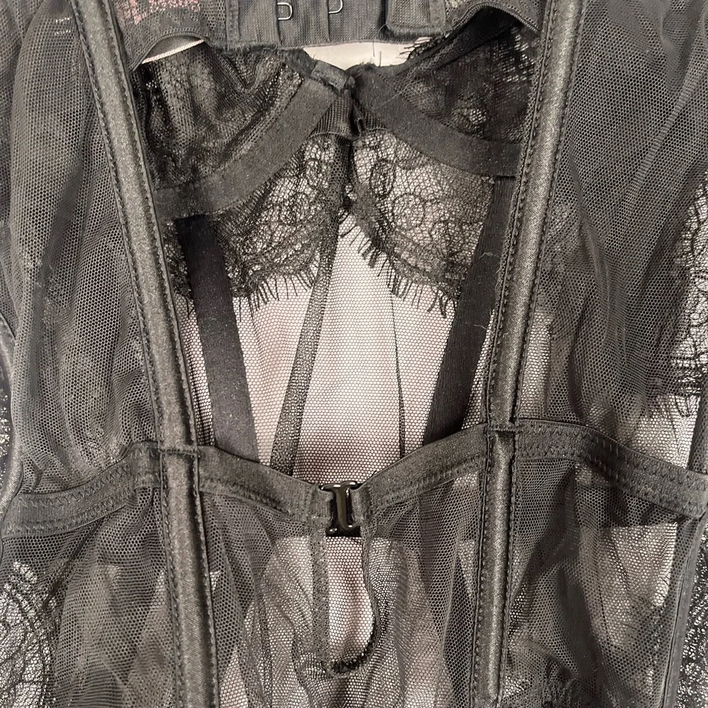 Victoria's Secret Very Sexy Midnight Affair Lace Unlined Teddy Medium Bodysuit - Picture 7 of 12